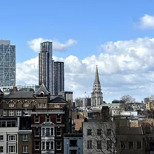 The Glamour Of Shoreditch Apartment
